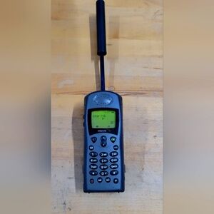 Iridium Satellite Phone Model 9505A